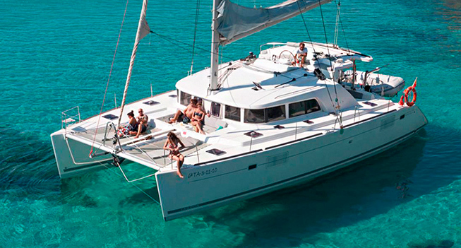 Cozumel Luxury Catamaran Sailing | Deluxe Private Boat 