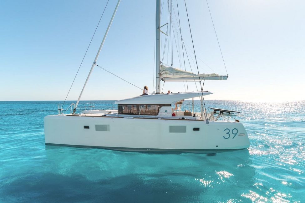 Catamaran 39