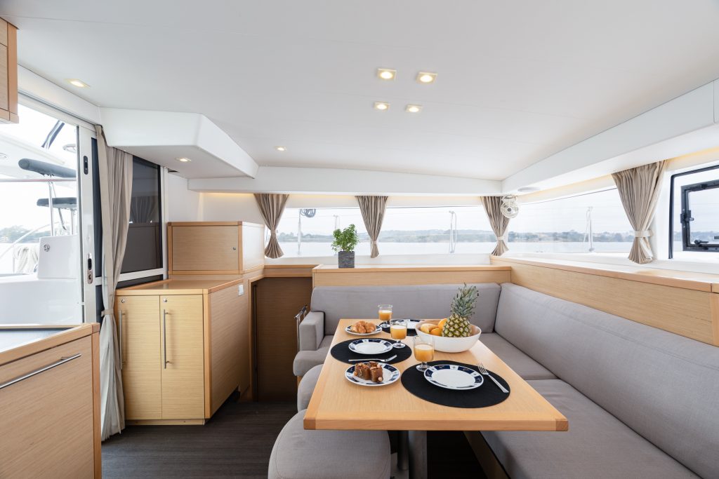 Foto Lagoon 40 Deluxe Catamarans 26